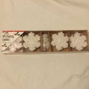 Snowflake 4pk Floating Candles with Glitter